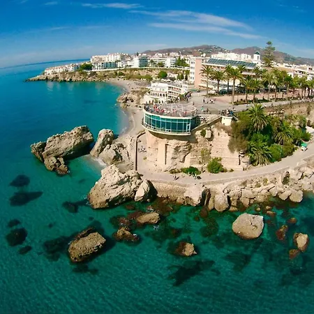 Townhouse Verano Azul Nerja Canovas Tatil Evi