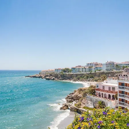 Townhouse Verano Azul Nerja Canovas Tatil Evi *